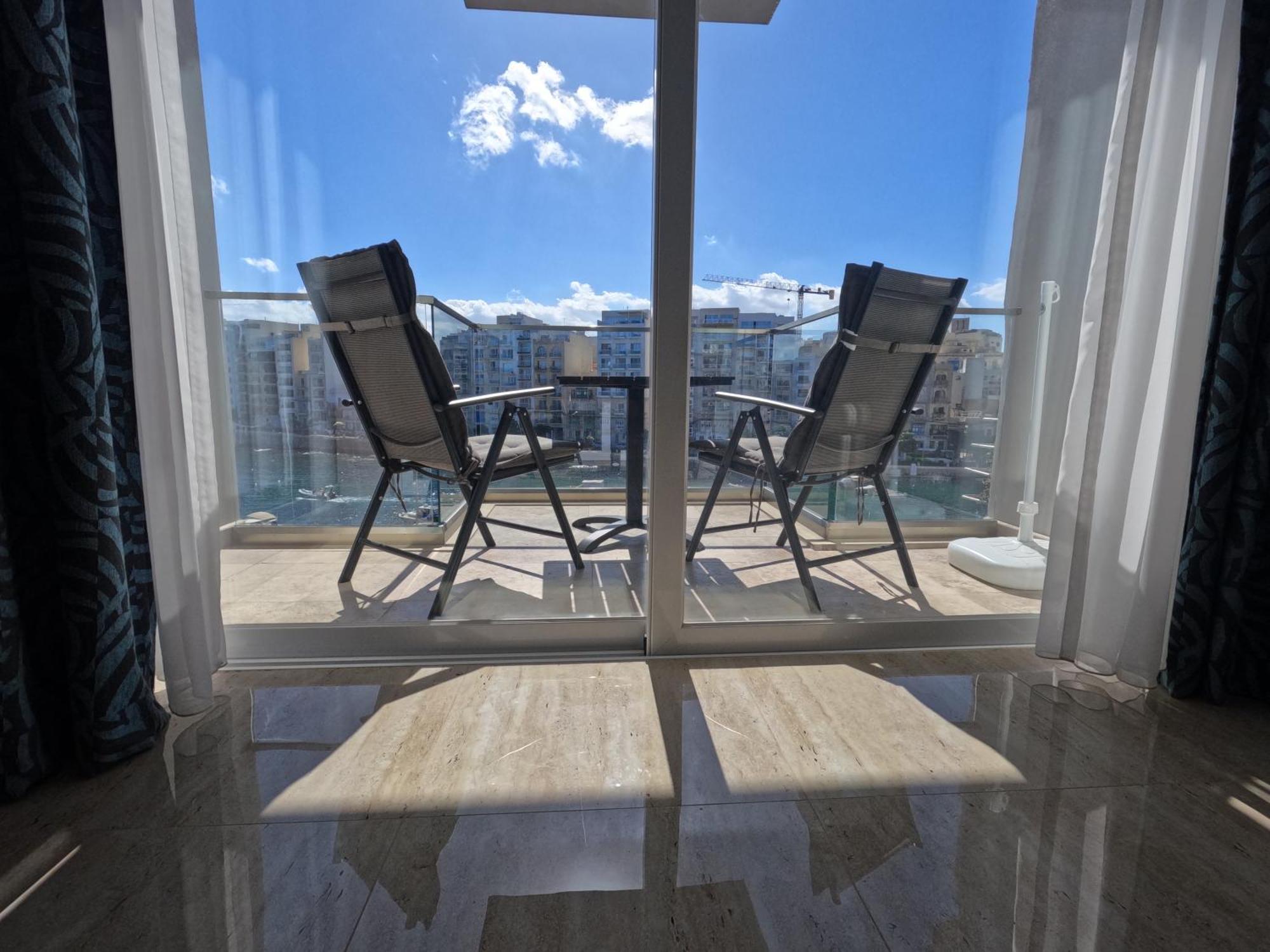 Spinola Seaview Deluxe 1 Bedroom Apartment *